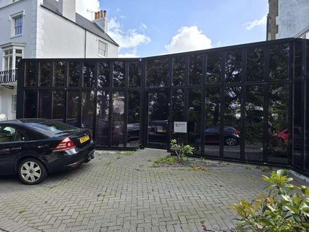 Onyx House, Vale Square, Ramsgate, CT11 - Photo 4