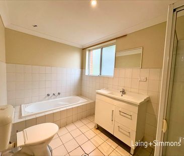 Comfortable two-bedroom unit close to all amenities - Photo 6