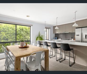 Spacious Family Living in a Prime Doreen Location - Photo 4