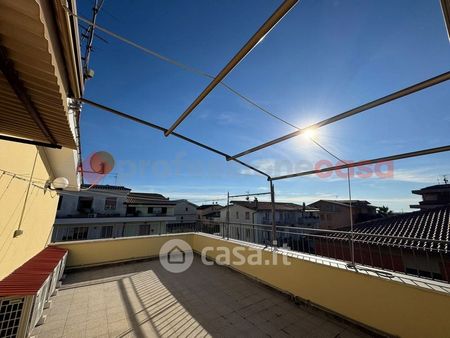 Bilocale in Affitto in Via G. Papini a Castel Gandolfo - Photo 3