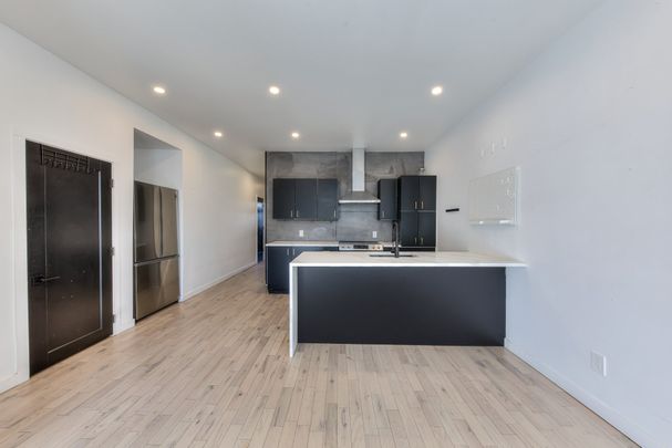 257 Rue du Square-Sir-George-Étienne-Cartier - Photo 1