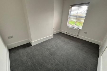 Spencer Road - Photo 3