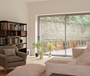 4 bedroom detached house to rent - Photo 4