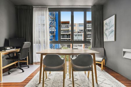 Split Level Two Bedroom Apartment - Photo 3
