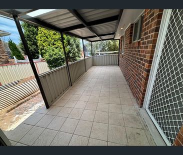 1 Tagula place, Glenfield, NSW 2167 - Photo 4