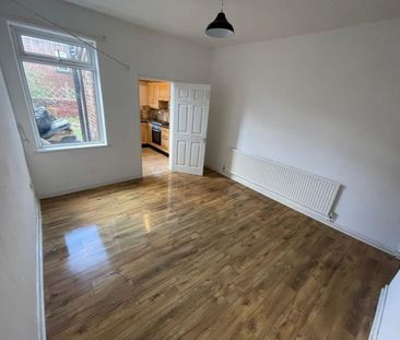 2 bed Terraced - To Let - Photo 4