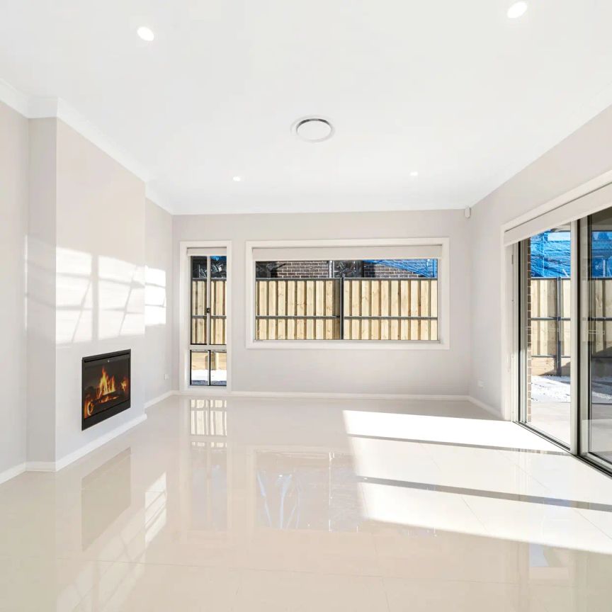 Luxurious Family Living with Space, Style & Modern Convenience - Photo 1