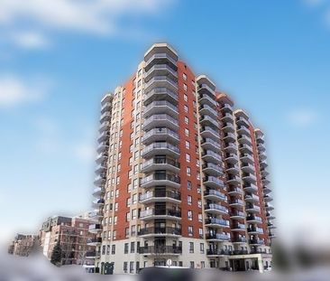 Laval (Chomedey) (Carrefour Saint-Martin) - Photo 1