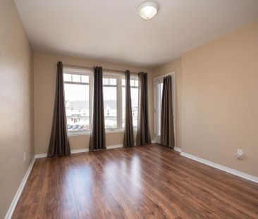 For Lease - 304 Citiplace Drive, Cityview - Parkwoods Hills - Ridea... - Photo 3