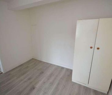 Rainham Road South, Dagenham, RM10 - Photo 4