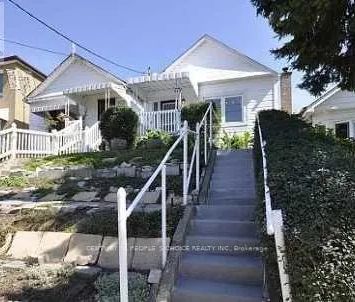 579 NORTHCLIFFE BOULEVARD E - Photo 4