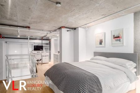 Condo in Vancouver West Side, BC - Photo 5