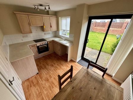 2 bedroom semi-detached house to rent - Photo 4