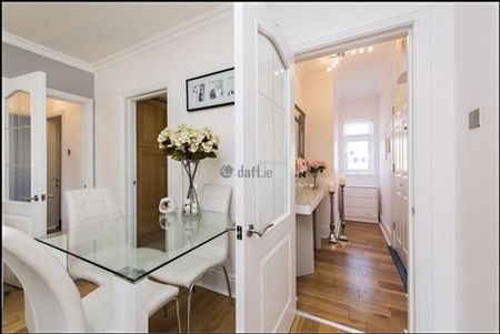 Apartment to rent in Dublin, Clontarf, Clontarf East - Photo 2