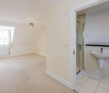 4 bedroom terraced house to rent - Photo 2