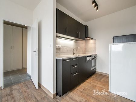 Pronájem bytu 2+kk 49 m² - Fotografie 2
