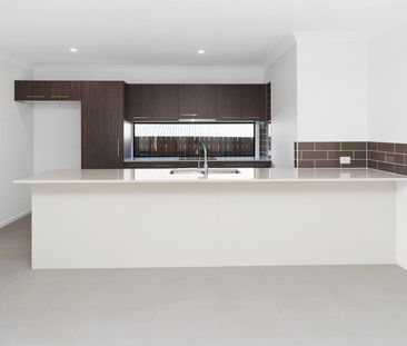 Great 4 Bedroom Home - Photo 3