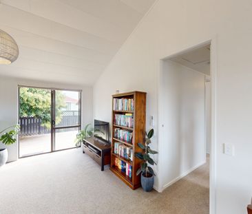 Awapuni- 3 bedrooms - Photo 2