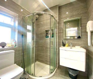 5 bedroom semi-detached house to rent - Photo 2