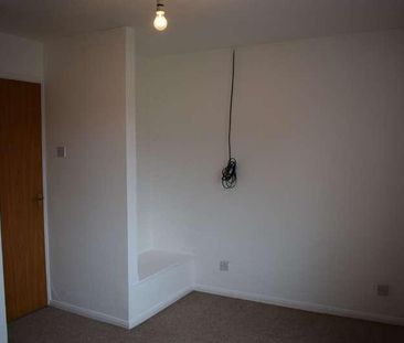Tavistock Close, Ecton Brook, Northampton, NN3 - Photo 4