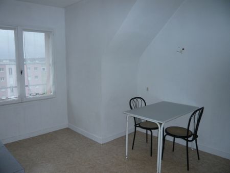 Appartement T1bis LAVAL - Photo 2