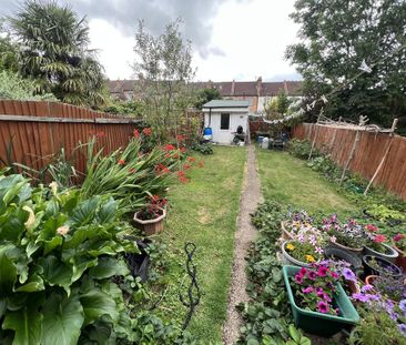 1 bedroom in a house share to rent - Photo 6