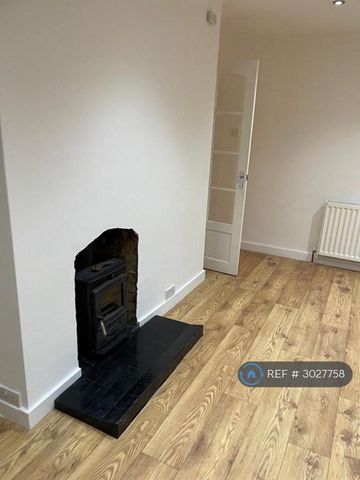 2 bedroom bungalow to rent - Photo 2