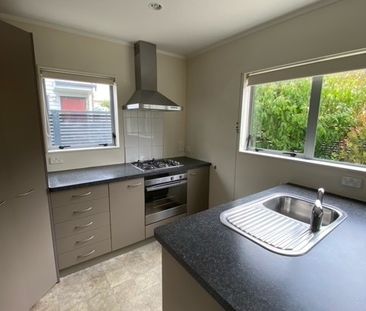 41 Philip Street, Johnsonville - Photo 1