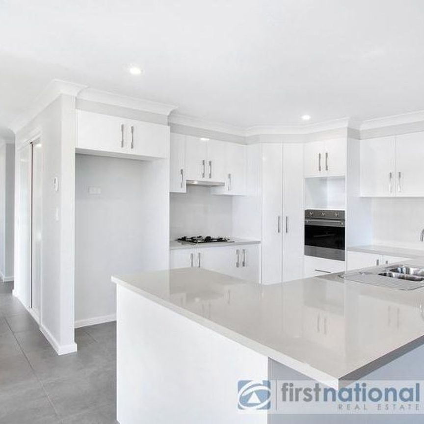 1/2 Faringdon Street, 2340, Tamworth Nsw - Photo 1