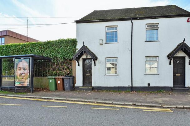 3 bedroom semi-detached house to rent - Photo 1