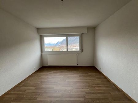 Bel appartement de 3.5 pièces au 7ème étage partiellement rénové avec vue - Foto 5