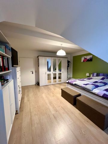 gemütliche 4- Raumwohnung mit Balkon im Dachgeschoss / Görlitzer Zentrum! - Photo 2