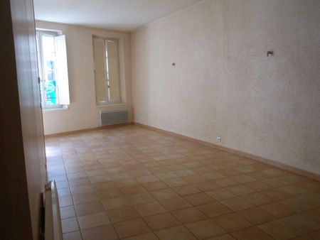 Location appartement 3 pièces, 79.00m², Limoux - Photo 2