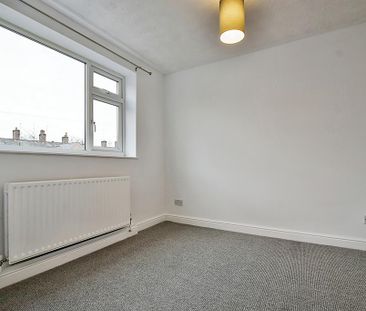 1 bedroom semi-detached house to rent - Photo 4