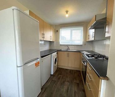 Pendleton, Ravensthorpe, PE3 - Photo 2