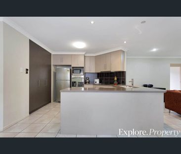 8 Rosemoor Court, Glenella, Qld 4740 - Photo 4