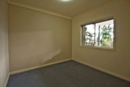 “Charming 3-Bedroom Townhouse in the Heart of Indooroopilly.” - Photo 4