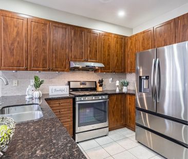 For Lease - 172 Pefferlaw Circle, Brampton, Ontario - Photo 5