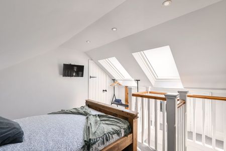3 bedroom semi-detached house to rent - Photo 3