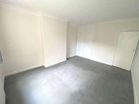 Hollywood Court, Elstree, WD6 - Photo 5