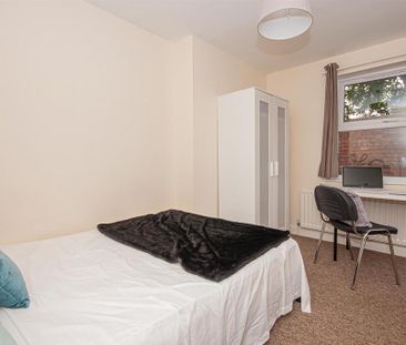 1 bedroom private hall to rent - Photo 2