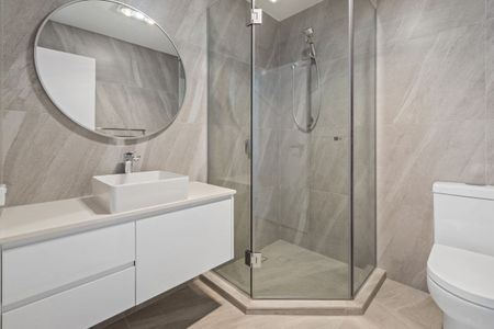 Luxury and beautiful home Perfect for Comfortable Living! Available from 20/04/2025 - Photo 2