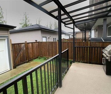 Gorgeous Home in the Heart of Willoughby Heights! - Photo 4