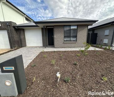 Cosy 3-Bedroom Home for Rent in Hillcrest! - Photo 2