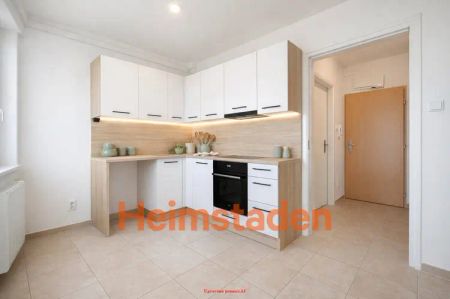 Pronájem bytu 1+kk 33 m - Fotografie 5