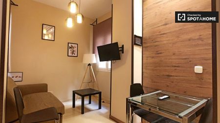 madrid, Community of Madrid 28013 - Photo 2