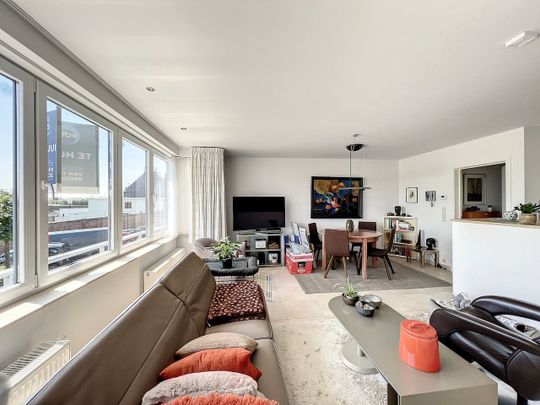 Twee‑slaapkamerappartement met open zicht op sportstadium De Taeye. - Photo 1