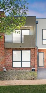 Comfort, Convenience & Style - 3-Bedroom Home in Williams Landing - Photo 3