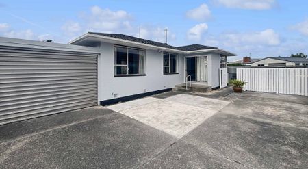 Spacious Unit living! - Photo 4