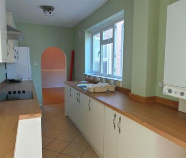 3 bedroom terraced house to rent - Photo 5